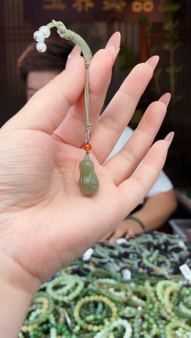 和田玉未镶嵌颈饰拍一发一