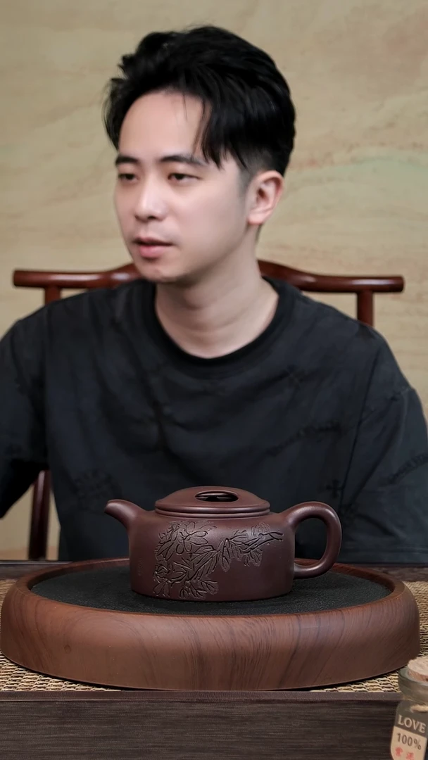 茶壶紫砂高工紫砂壶    牛盖莲子    350cc