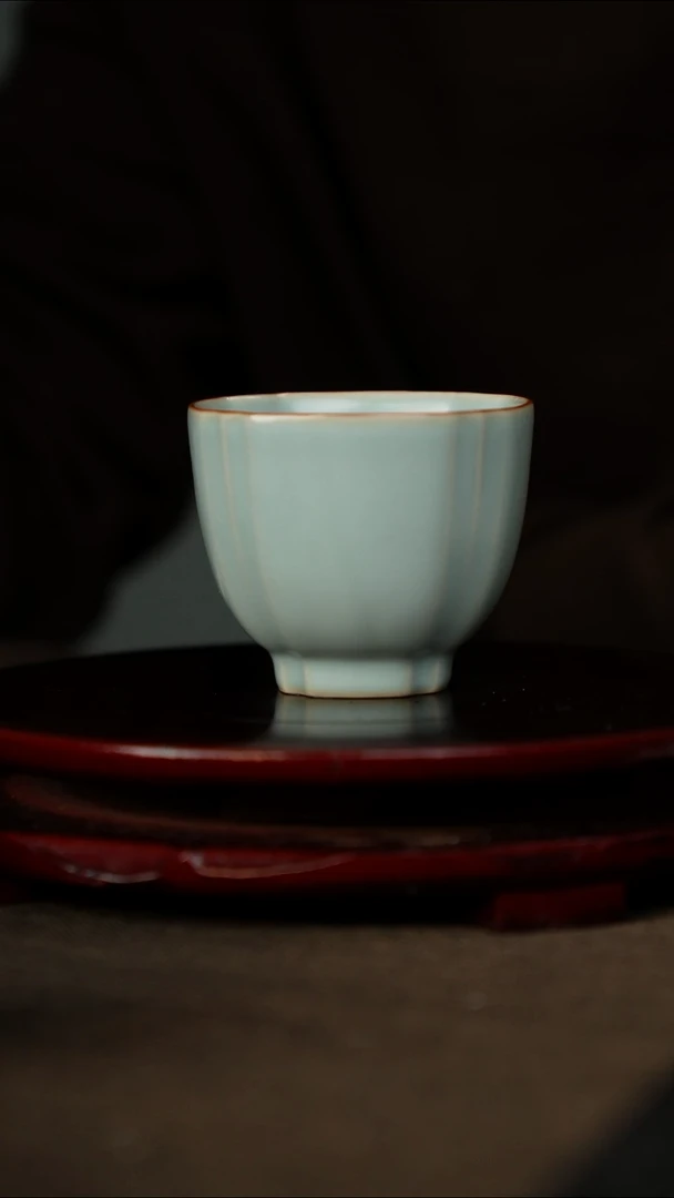 微微瑕  小口径四方杯 无底款