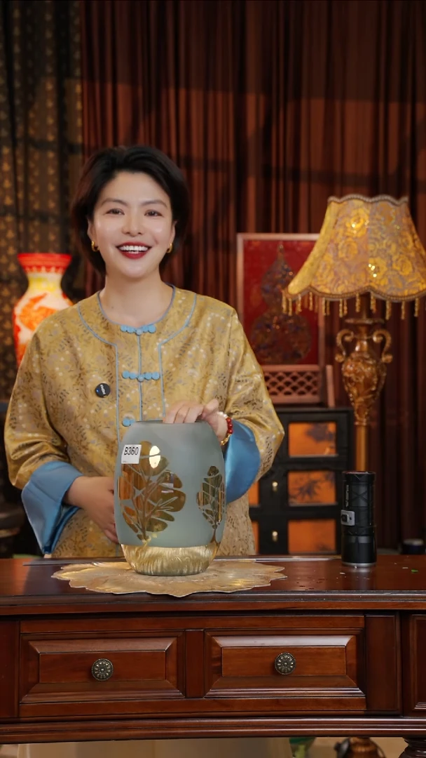 琉璃带哦可B360.。。。