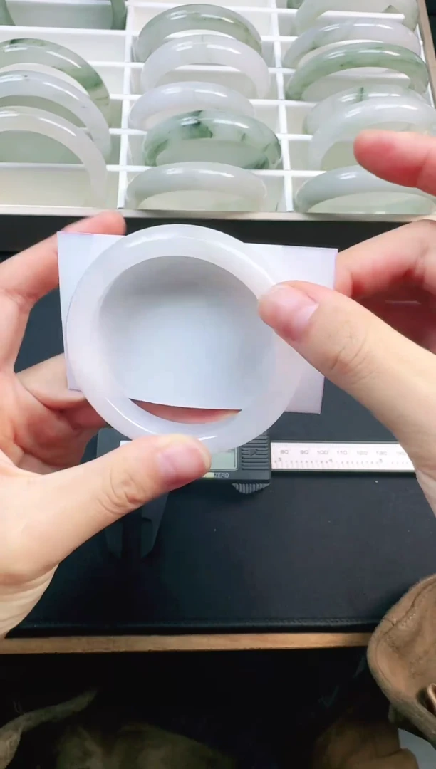 未镶嵌手镯石英质玉6-55/56