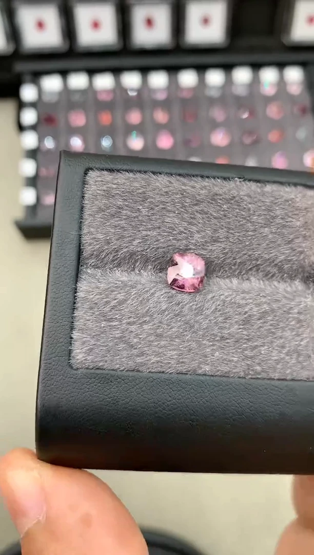 【闪购商品】定制尖晶石裸石未镶嵌1.82ct 枕型 紫色调