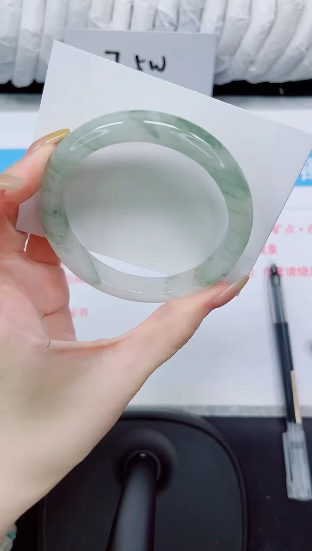 石英质玉手镯未镶嵌559