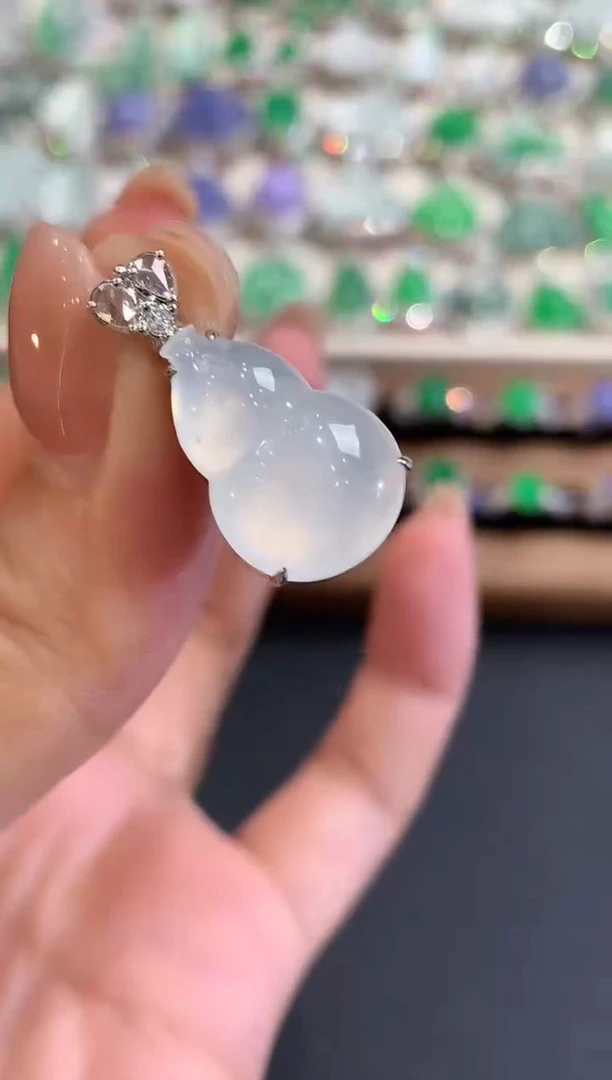 吊坠(不含链)18K金镶嵌翡翠a118