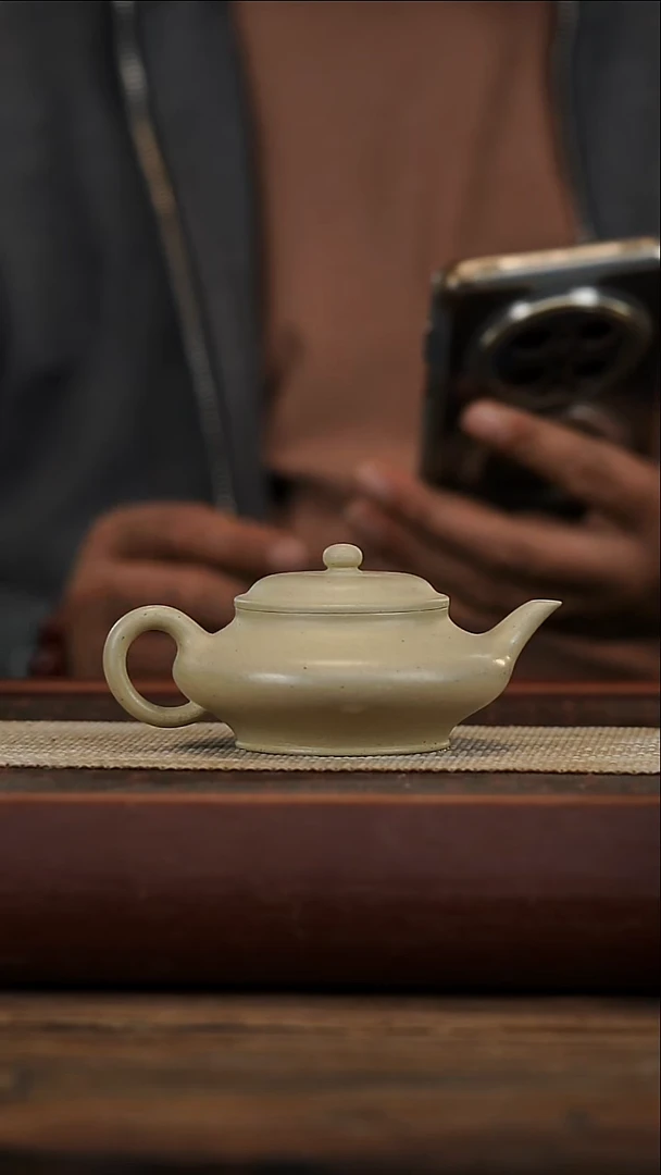 茶壶紫砂天***?本绿虚扁微瑕