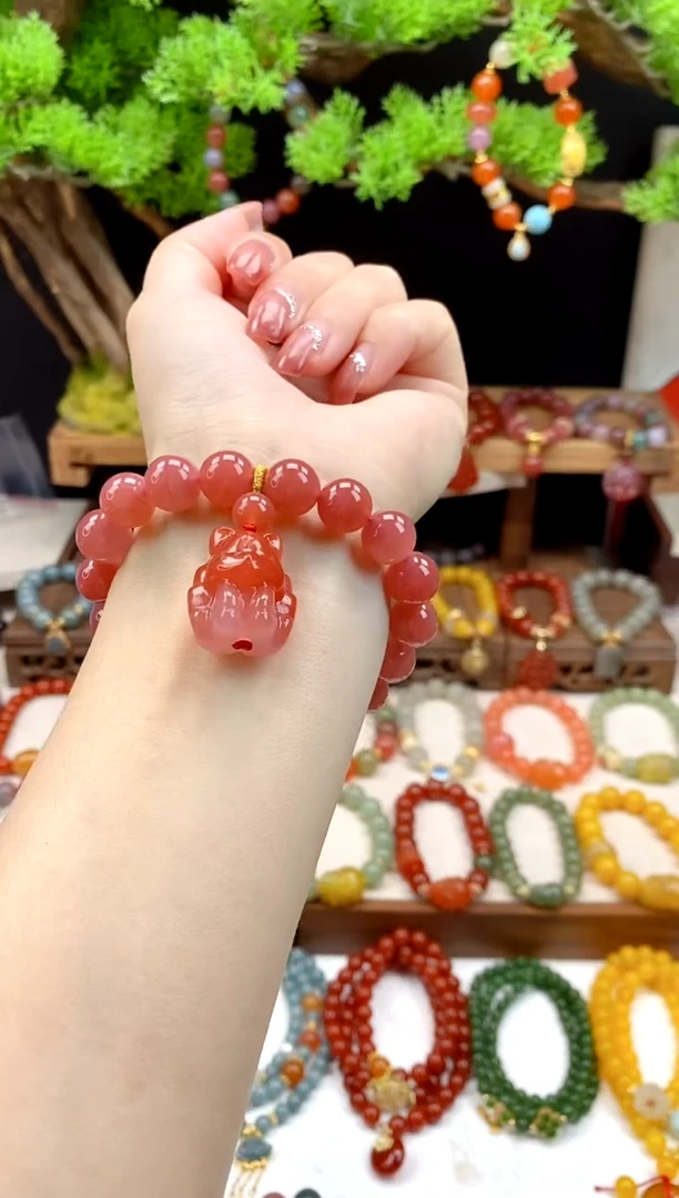 未镶嵌玛瑙手饰跑环貔貅
