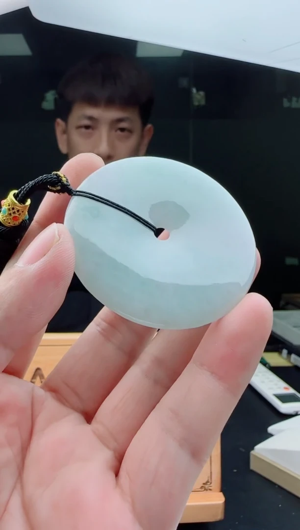 【闪购商品】翡翠颈饰未镶嵌1111111111