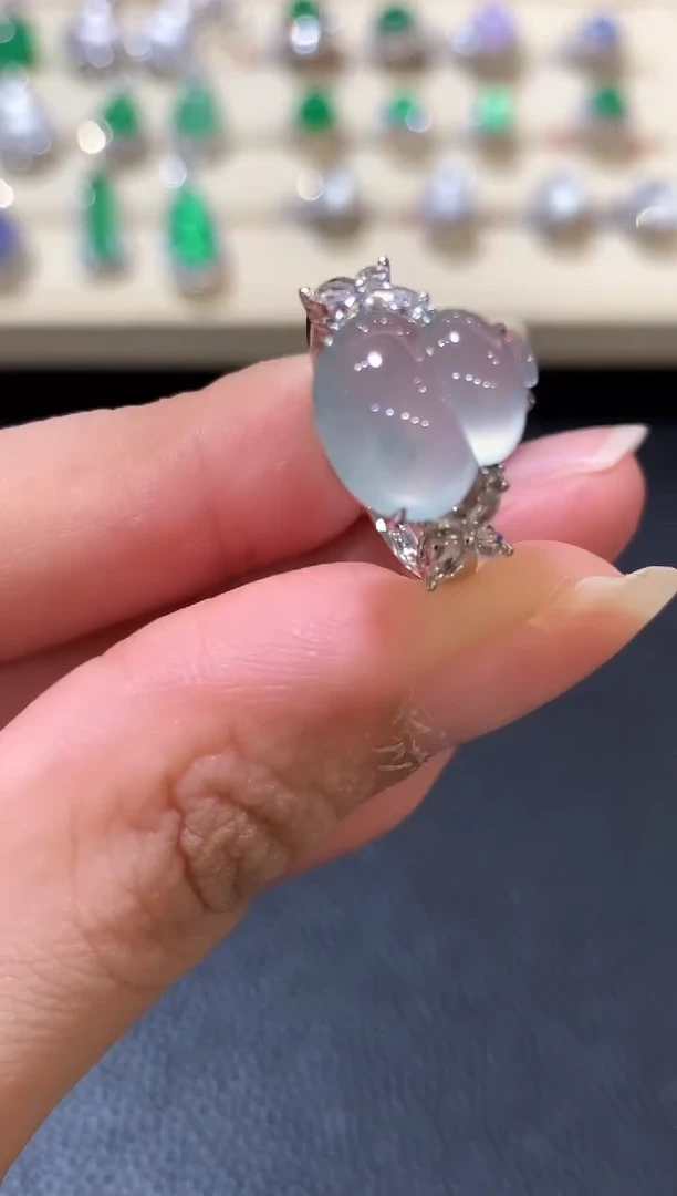 18K金镶嵌戒指翡翠z128