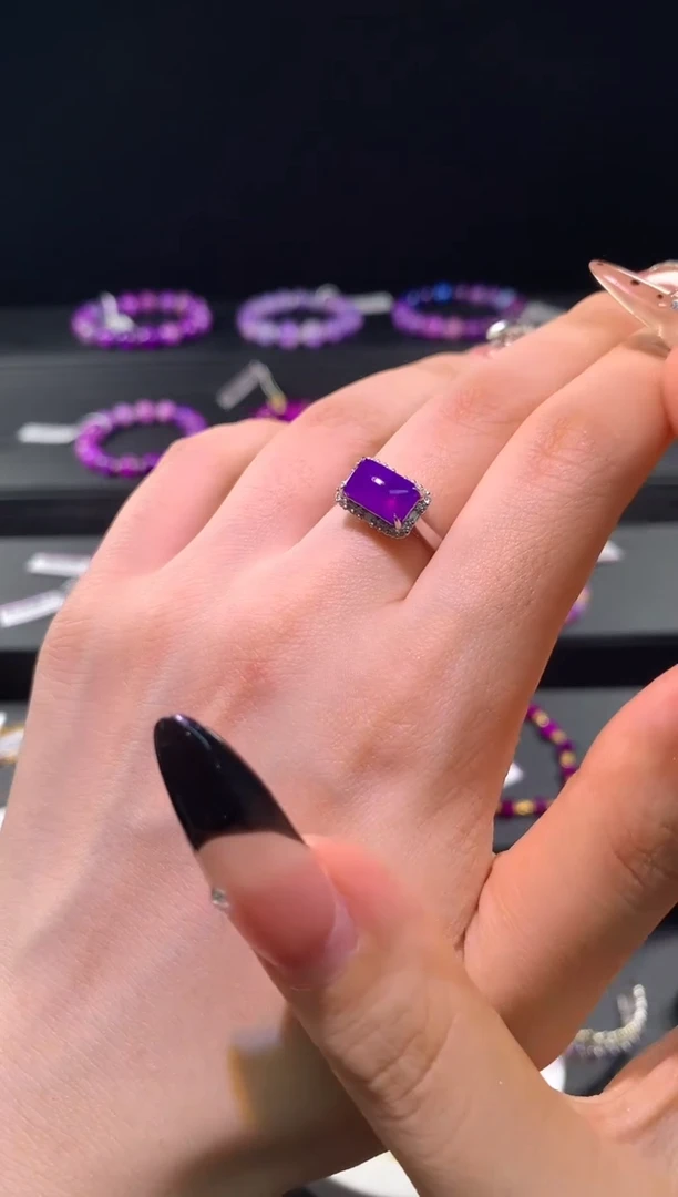 苏纪石（舒俱来）18K金镶嵌.戒指