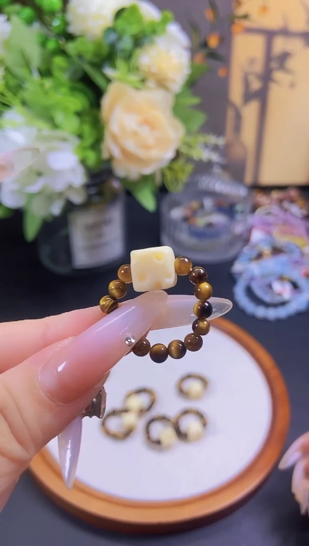 水晶戒指未镶嵌虎眼石小奶酪