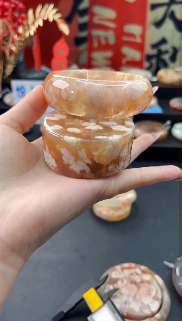 【闪购商品】石英质玉手镯未镶嵌赠送镯心（60圈口）