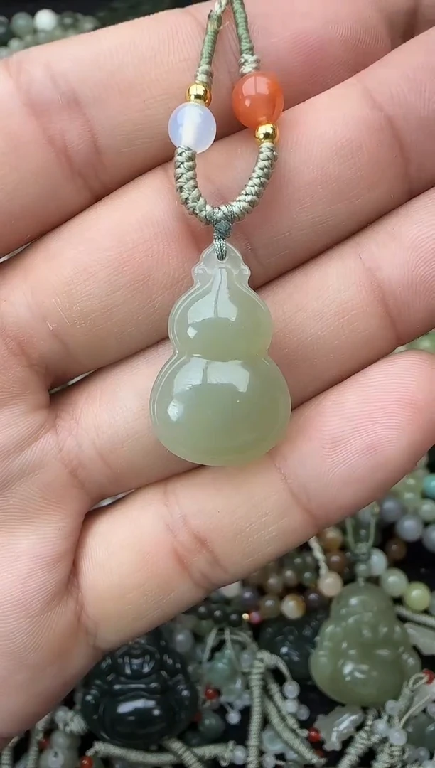 颈饰未镶嵌和田玉拍一发一