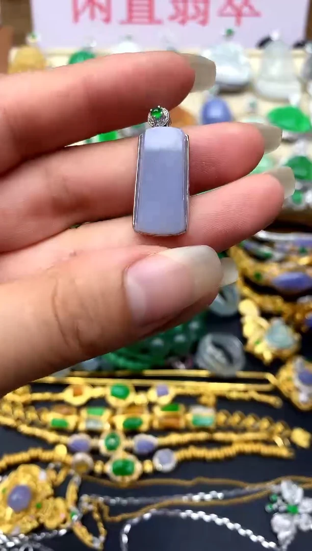 颈饰18K金镶嵌翡翠308 -中国好珍宝