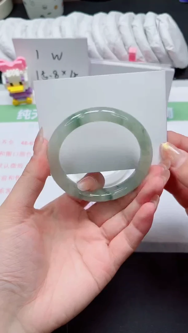【闪购商品】石英质玉手镯未镶嵌227