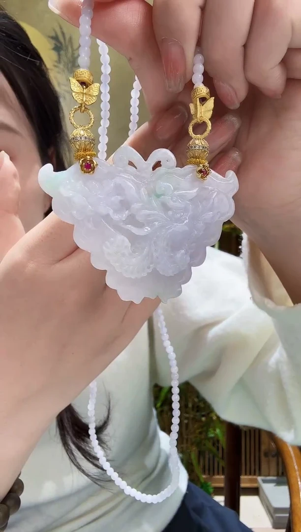 颈饰未镶嵌翡翠吊坠