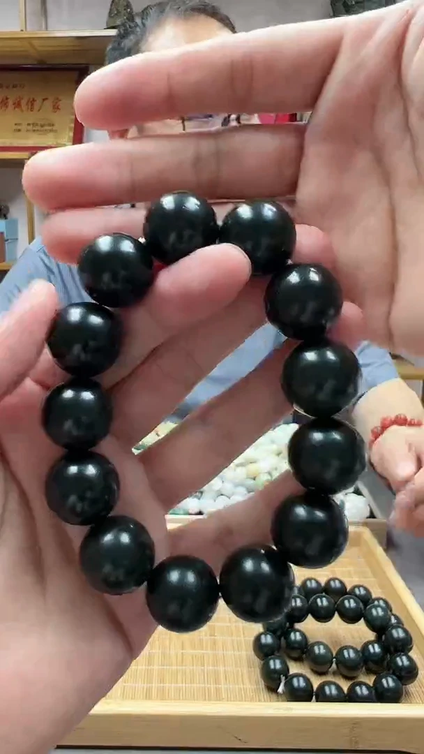 手串未镶嵌和田玉18黑油青