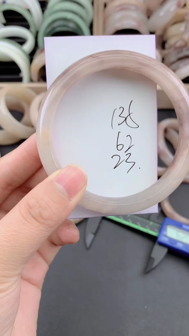 未镶嵌手镯石英质玉135