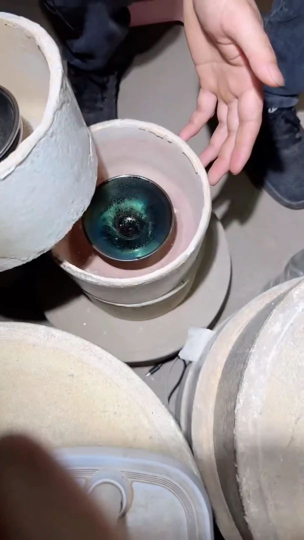 茶盏33国礼艺术家谢贞生