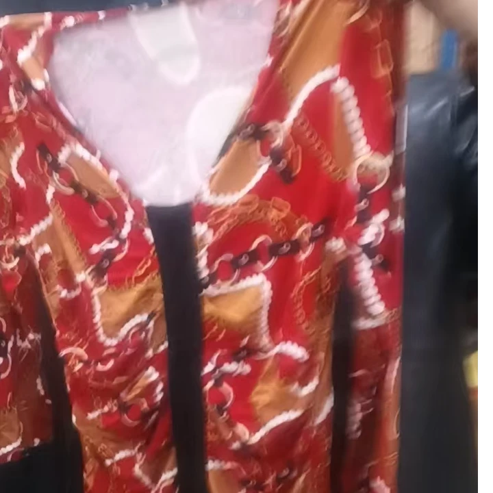 红色复古女装打底外出上衣发2