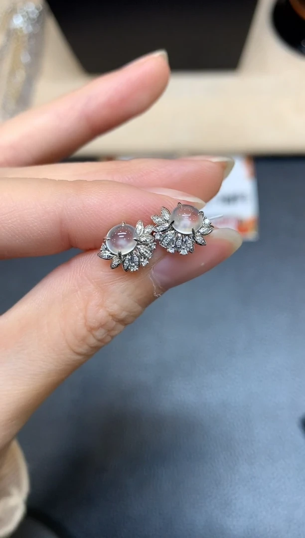 【闪购商品】翡翠耳饰18K金镶嵌【无鉴赏期