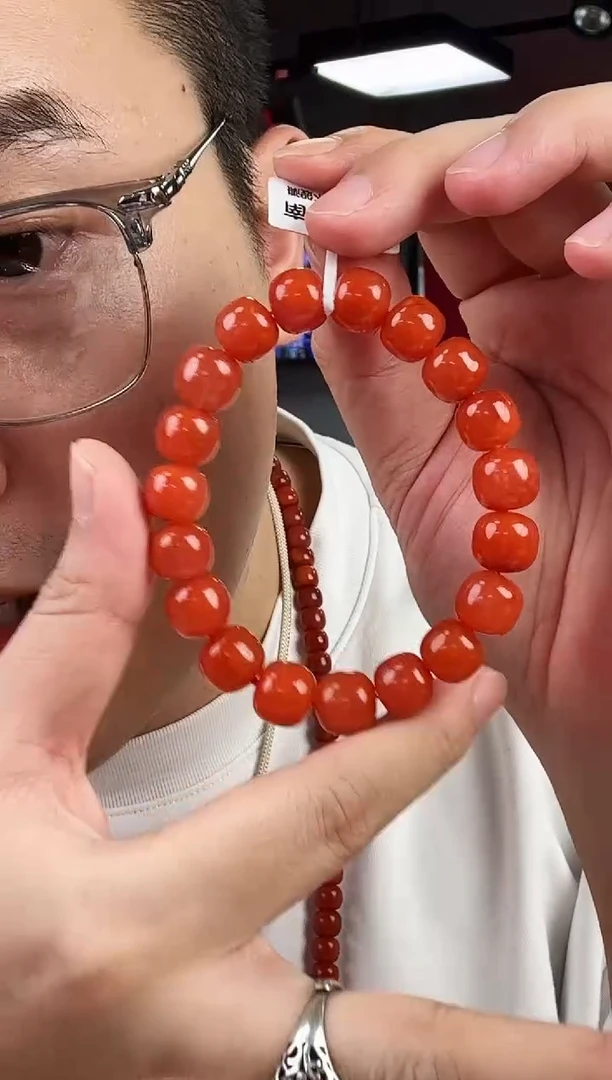 南红玛瑙滴水洞老型手串11+未镶嵌一个/条