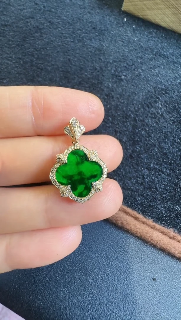 【闪购商品】翡翠颈饰18K金镶嵌00005800