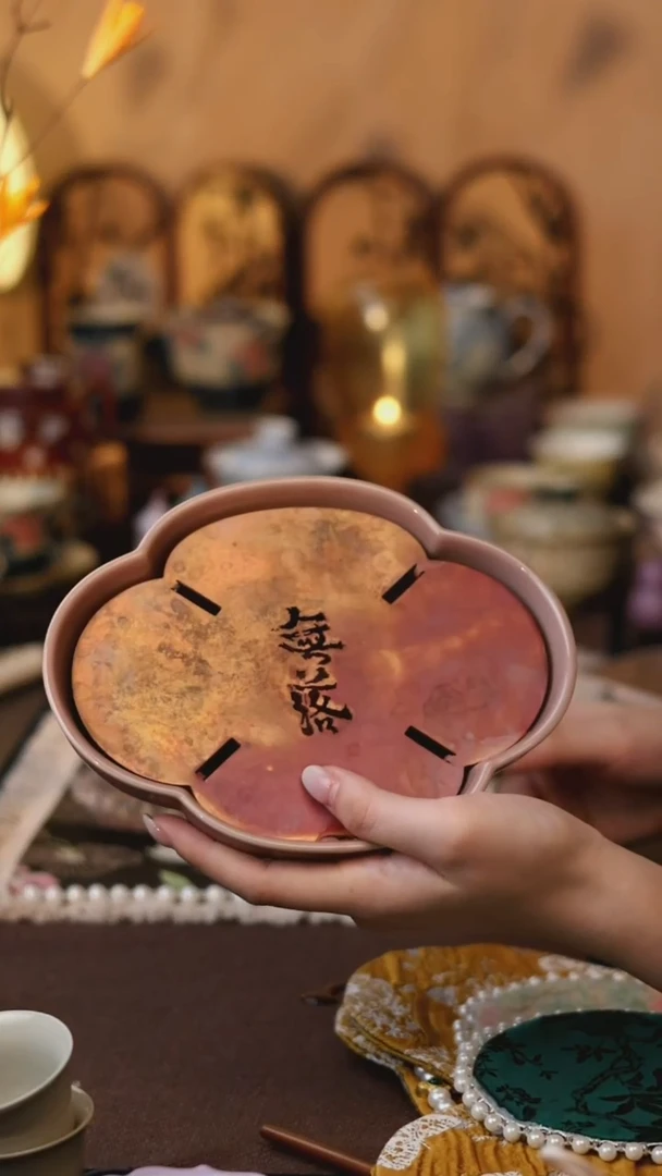 无落铜片蓄水壶承粉