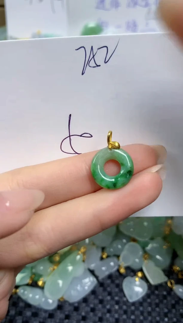 【闪购商品】翡翠颈饰18K金镶嵌天然缅甸A货翡翠