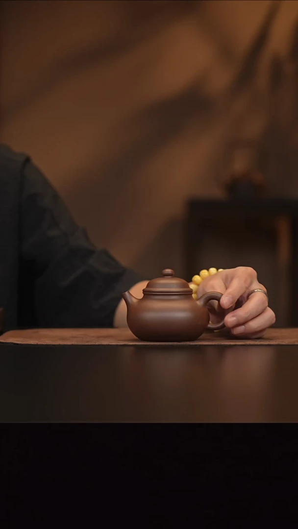 允禾斋  紫砂壶  容天 紫泥