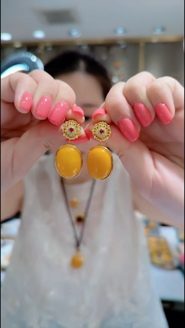 蜜蜡银S925镀金镶嵌珠宝奇石﹣F557蜜蜡耳坠