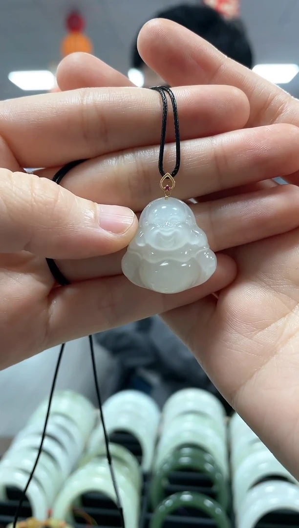 【闪购商品】和田玉颈饰18K金镶嵌佛公挂件一件