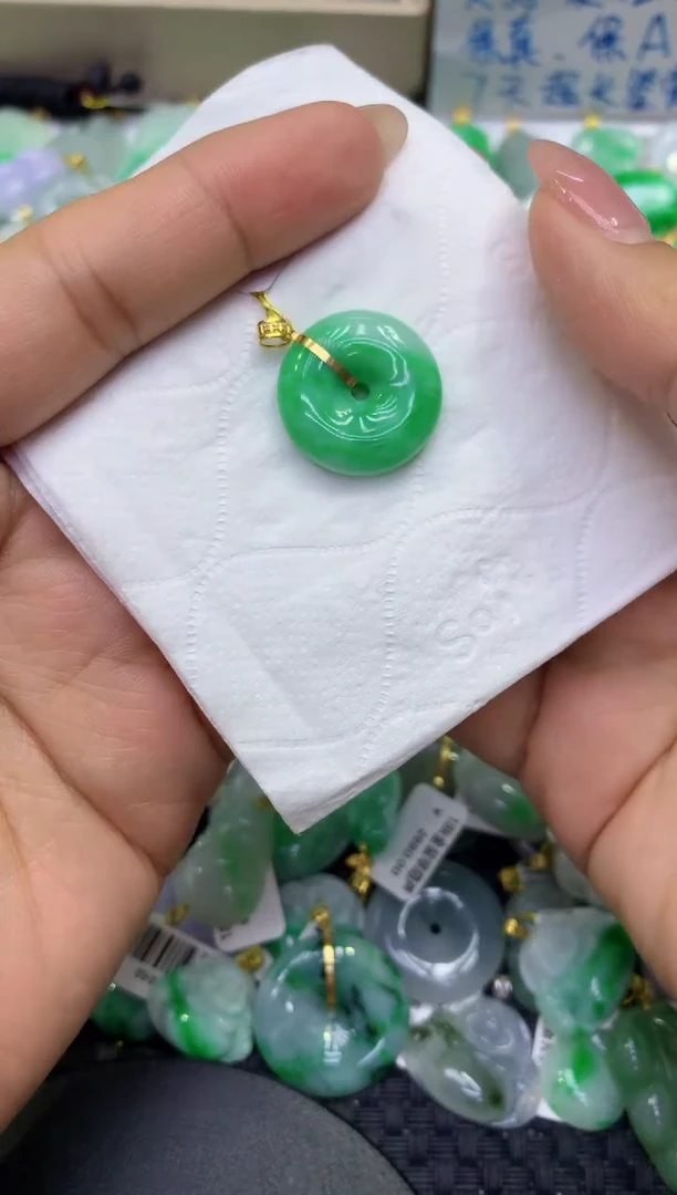 颈饰18K金镶嵌翡翠天然缅甸A货翡翠