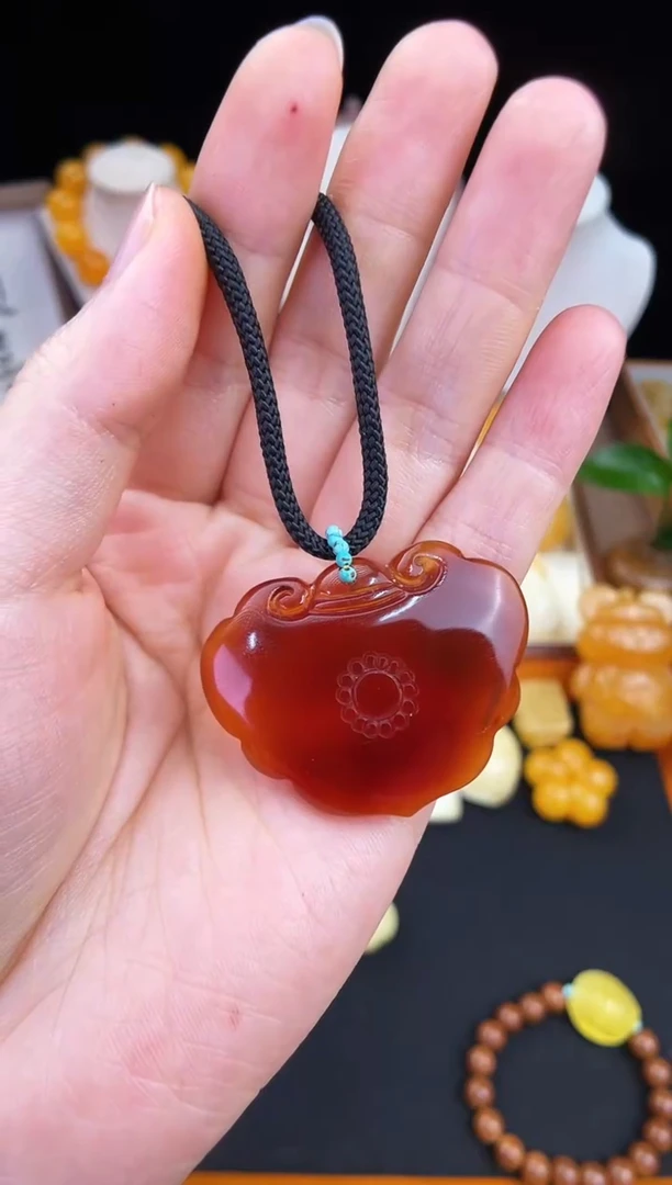 琥珀未镶嵌珠宝奇石柒月