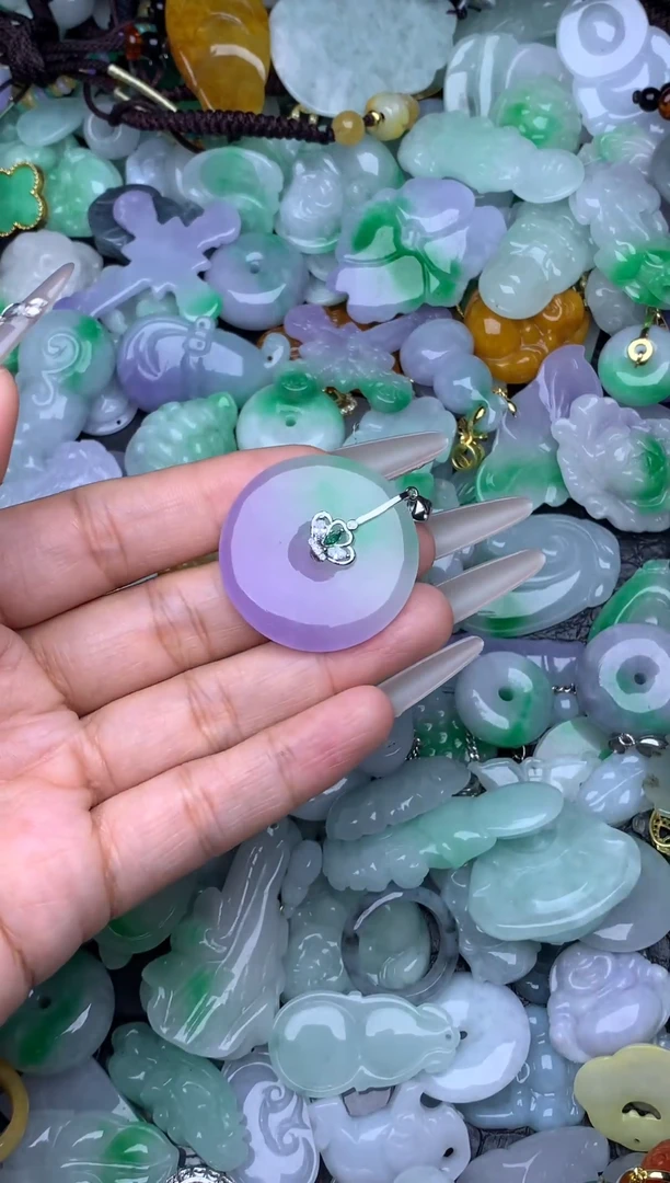 翡翠未镶嵌颈饰天然缅甸翡翠吊坠