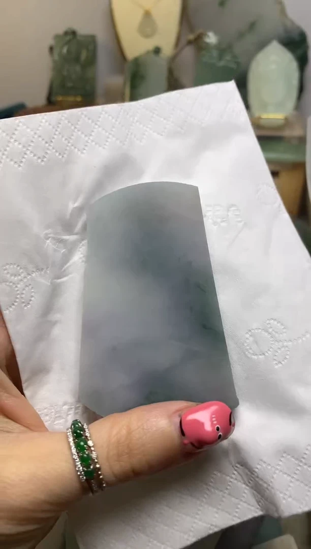 翡翠挂件未镶嵌缅甸A货翡翠，没有运费险