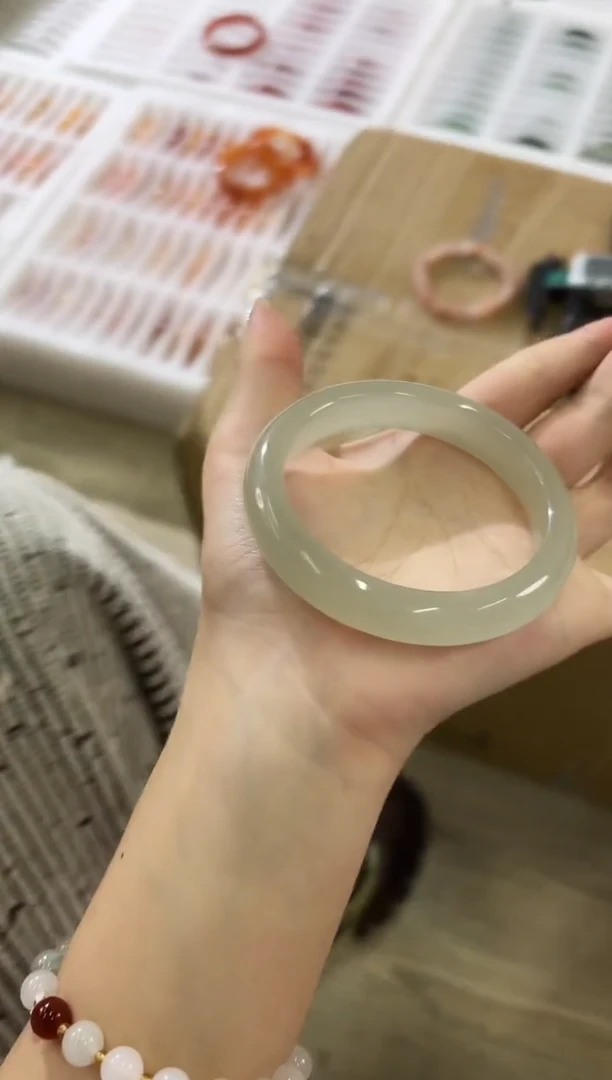 未镶嵌手镯石英质玉117-60D