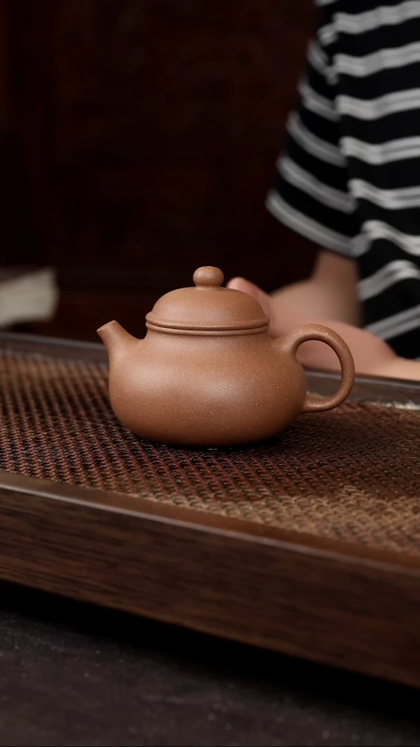 茶壶紫砂老段泥容天