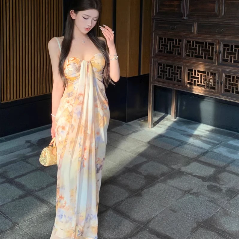 法式高级感重工雪纺碎花连衣裙夏季海边度假气质收腰抹胸吊带长裙