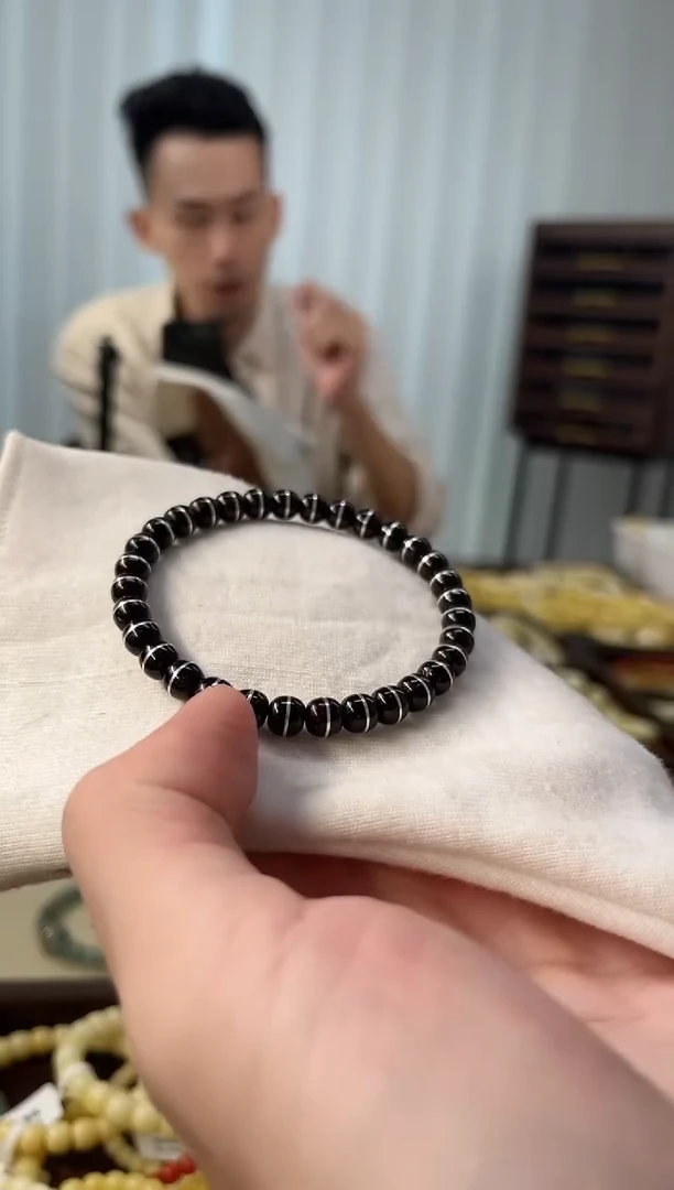 椰蒂吊坠邓***学椰蒂手串