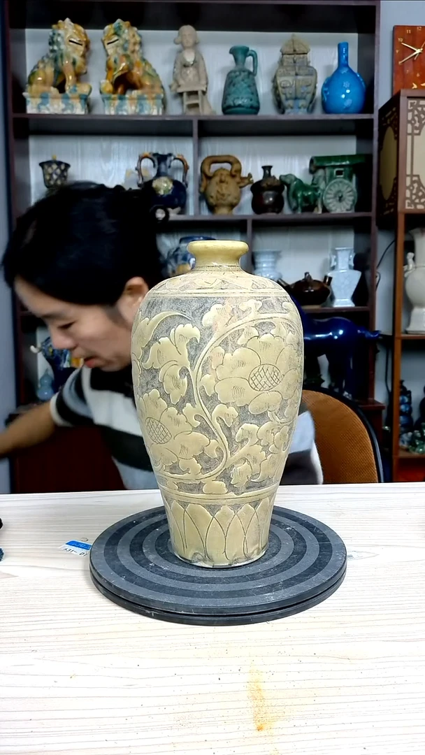 经典精美复古风格瓷器