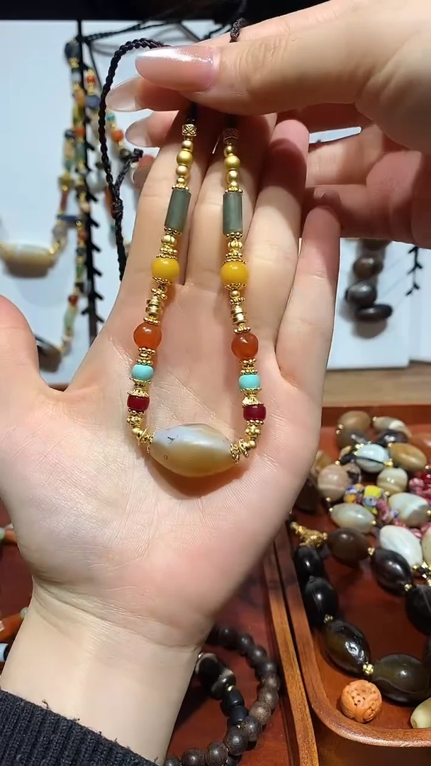 合金颈饰玛瑙/玉髓白咖色系带眼藏系缠丝玛瑙项链