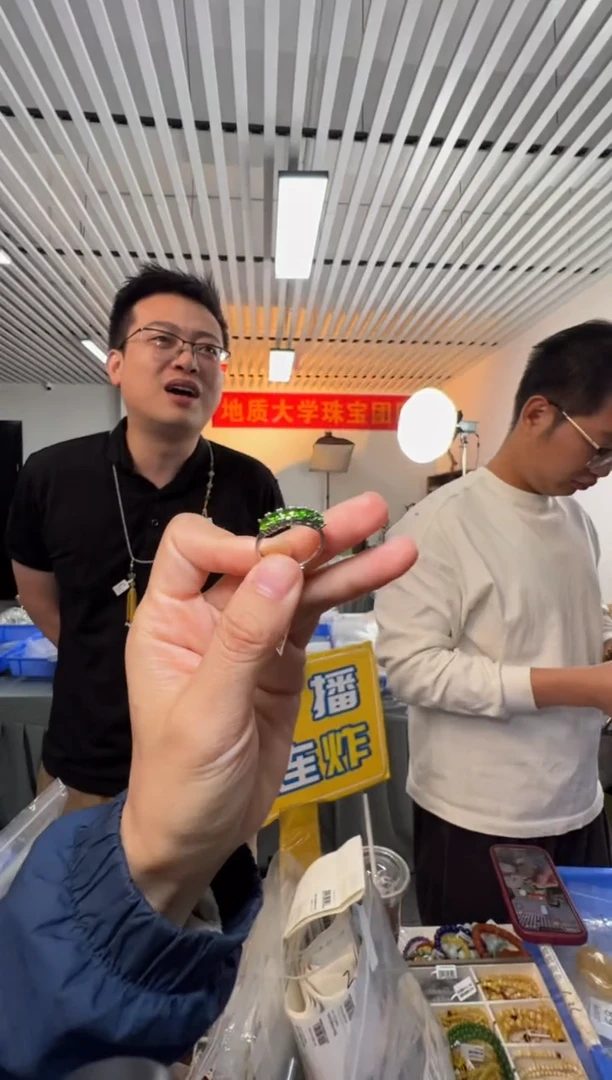 银S925镶嵌透辉石戒指约3*4mm透辉石活口排戒S925银
