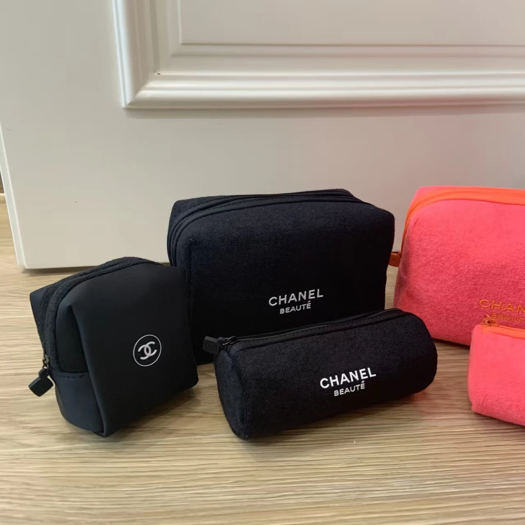 香奈儿母情节赠礼洗漱化妆包三件套【A704】