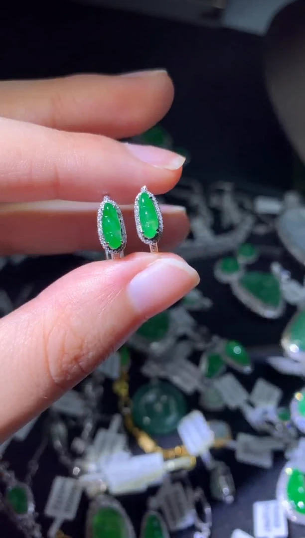 吊坠(不含链)18K金镶嵌翡翠耳包