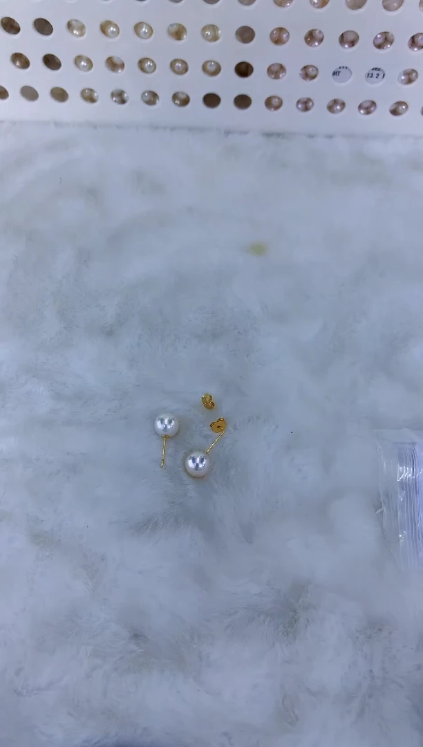 18K金镶嵌饰品海水珍珠8-8.5素钉定制