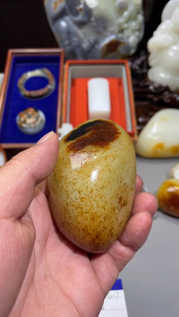 未镶嵌和田玉把件维****.和田玉