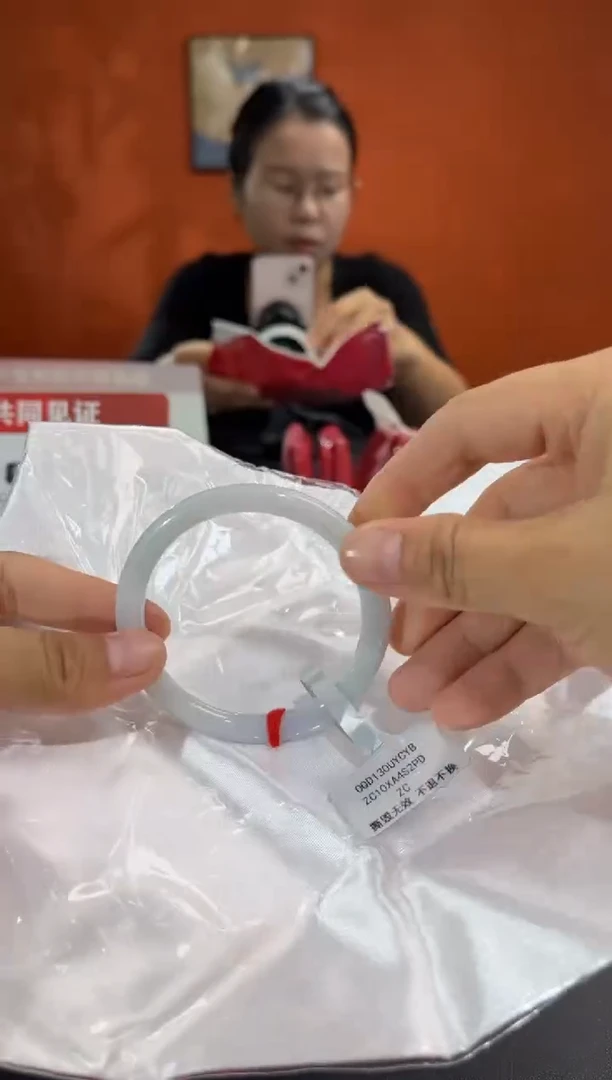 未镶嵌手镯翡翠翡翠手镯
