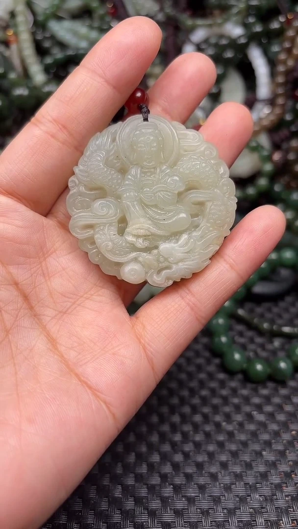 颈饰未镶嵌和田玉1