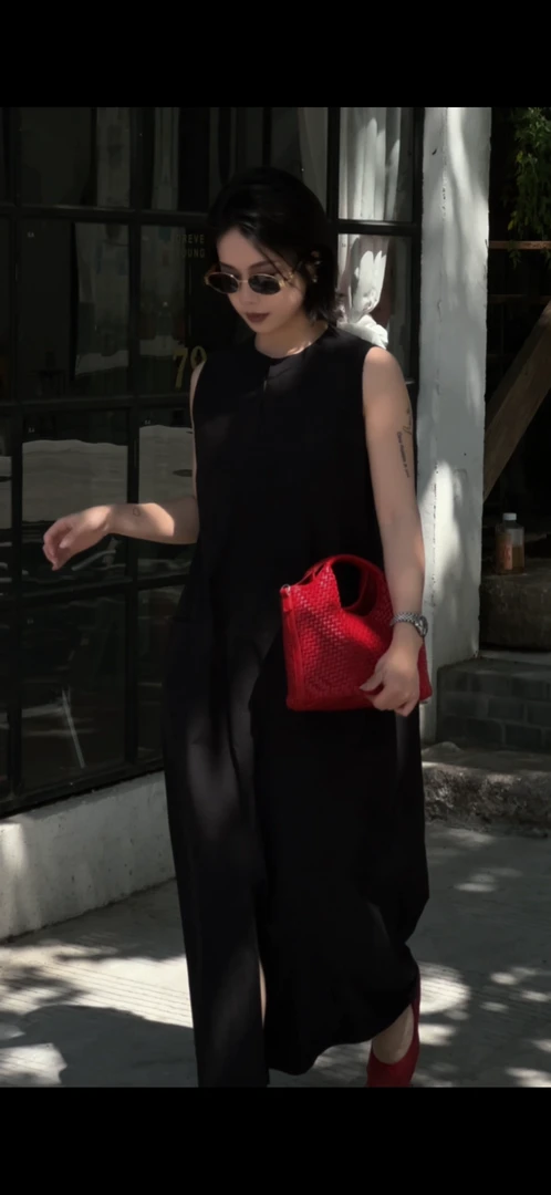 一濛 【玄月】夏季新款 百搭休闲 无袖阔版 纯色连衣裙 81517