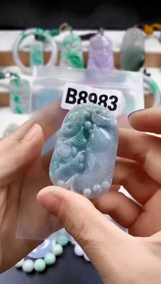 颈饰未镶嵌翡翠天然翡翠吊坠挂件